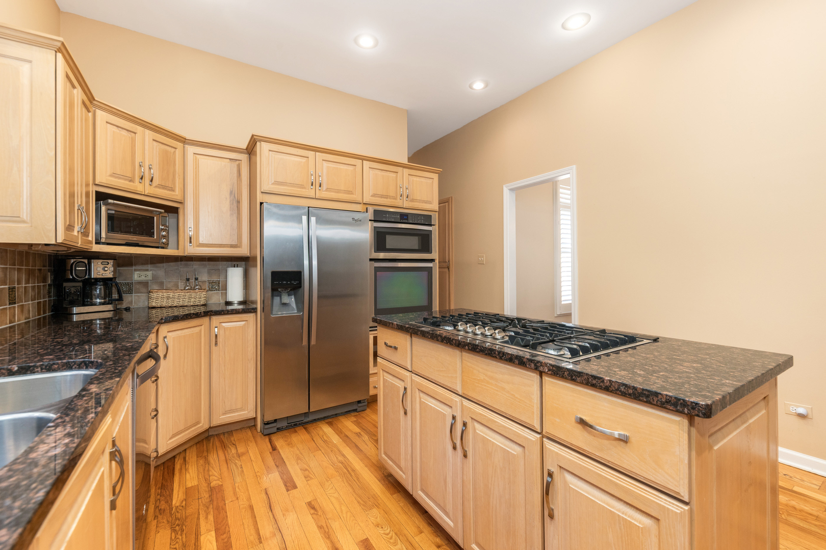 1437 Ambleside Circle, Naperville, IL 60540