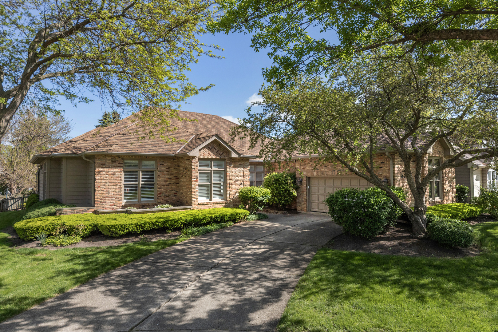 1437 Ambleside Circle, Naperville, IL 60540