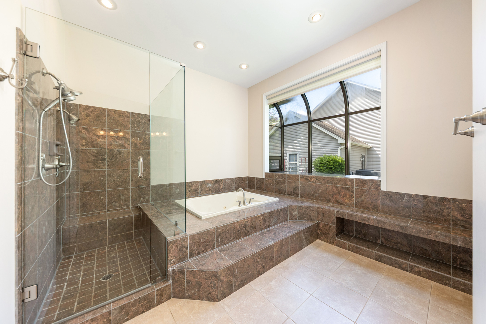 1437 Ambleside Circle, Naperville, IL 60540