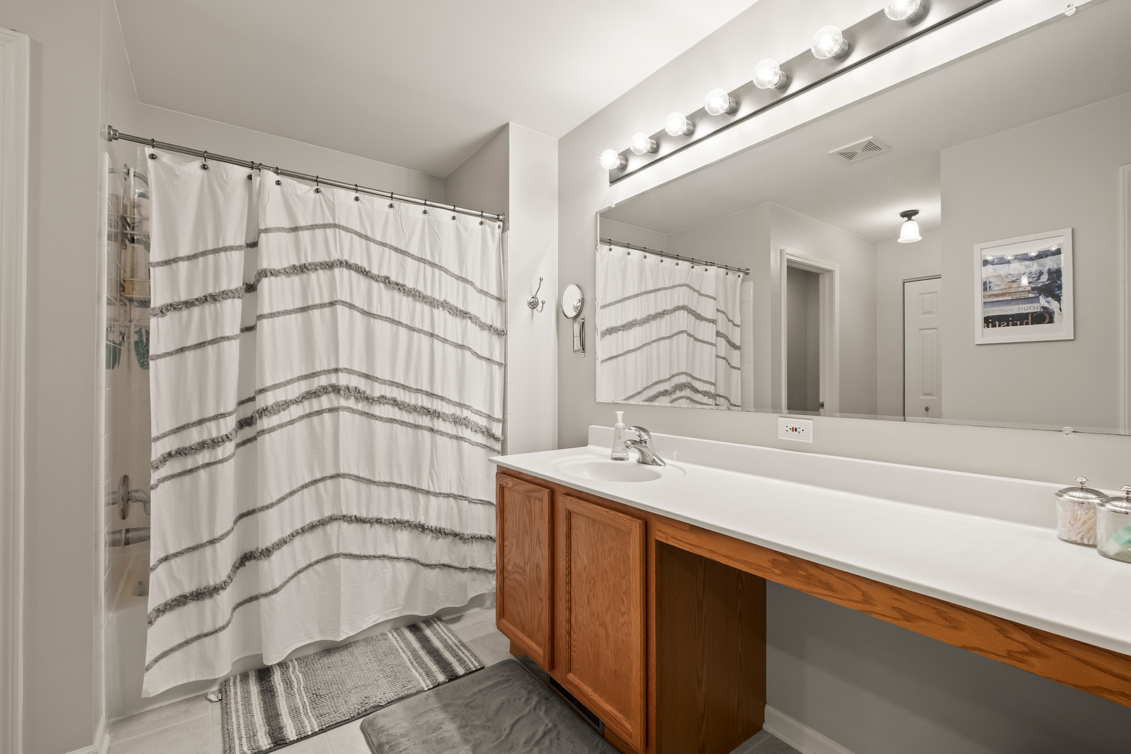 779 Lenox Avenue, Bolingbrook, IL 60490