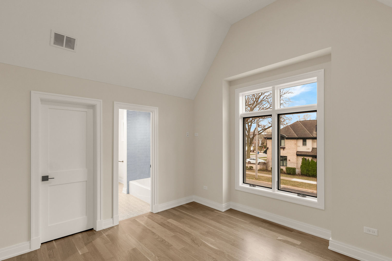 845 S Colfax Avenue, Elmhurst, IL 60126