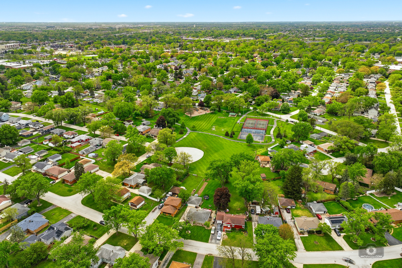 16806 Forest View Drive, Tinley Park, IL 60477