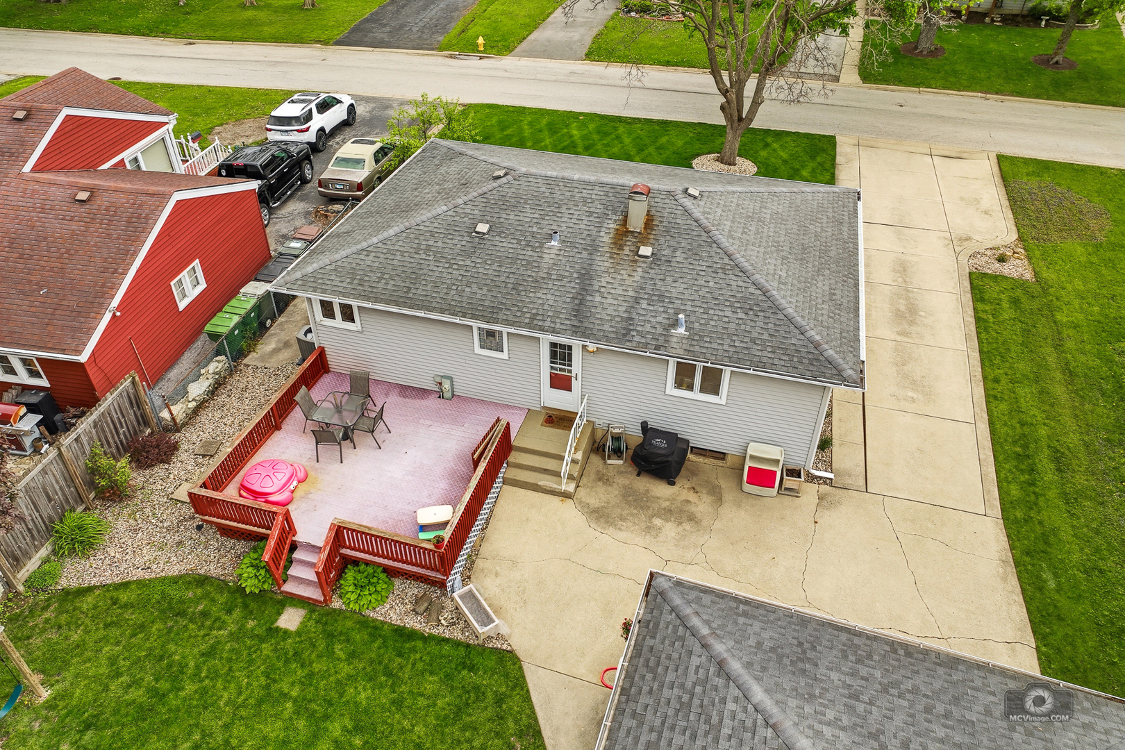 16806 Forest View Drive, Tinley Park, IL 60477