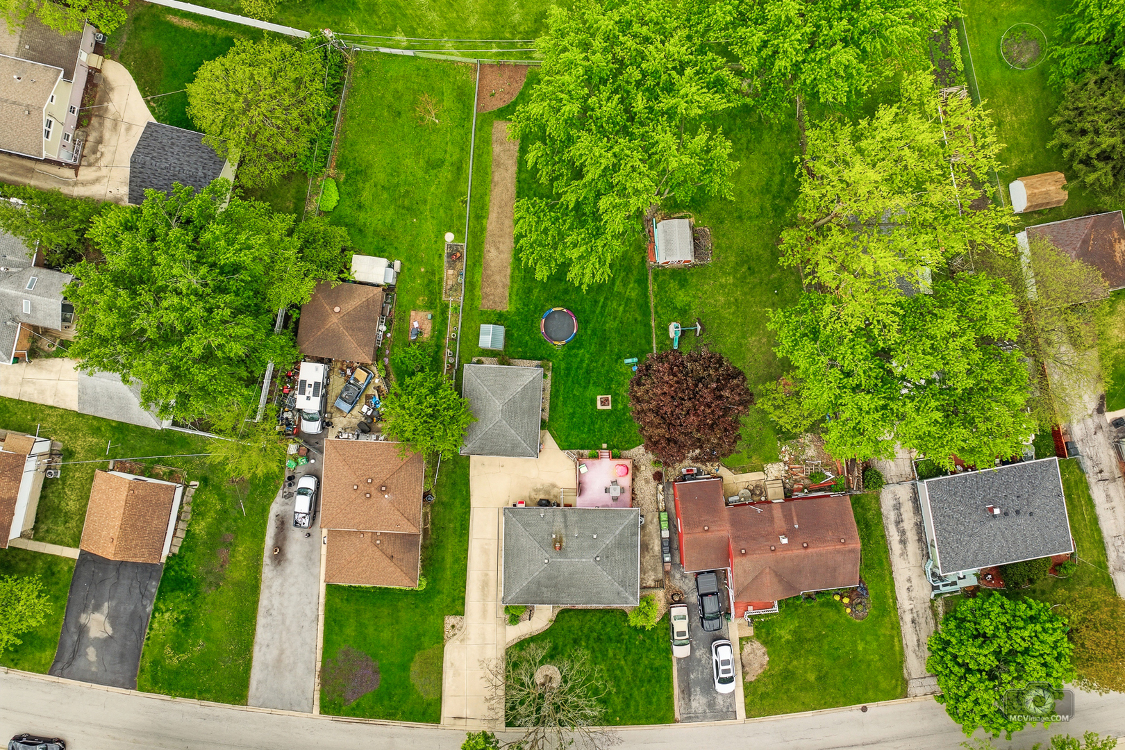 16806 Forest View Drive, Tinley Park, IL 60477