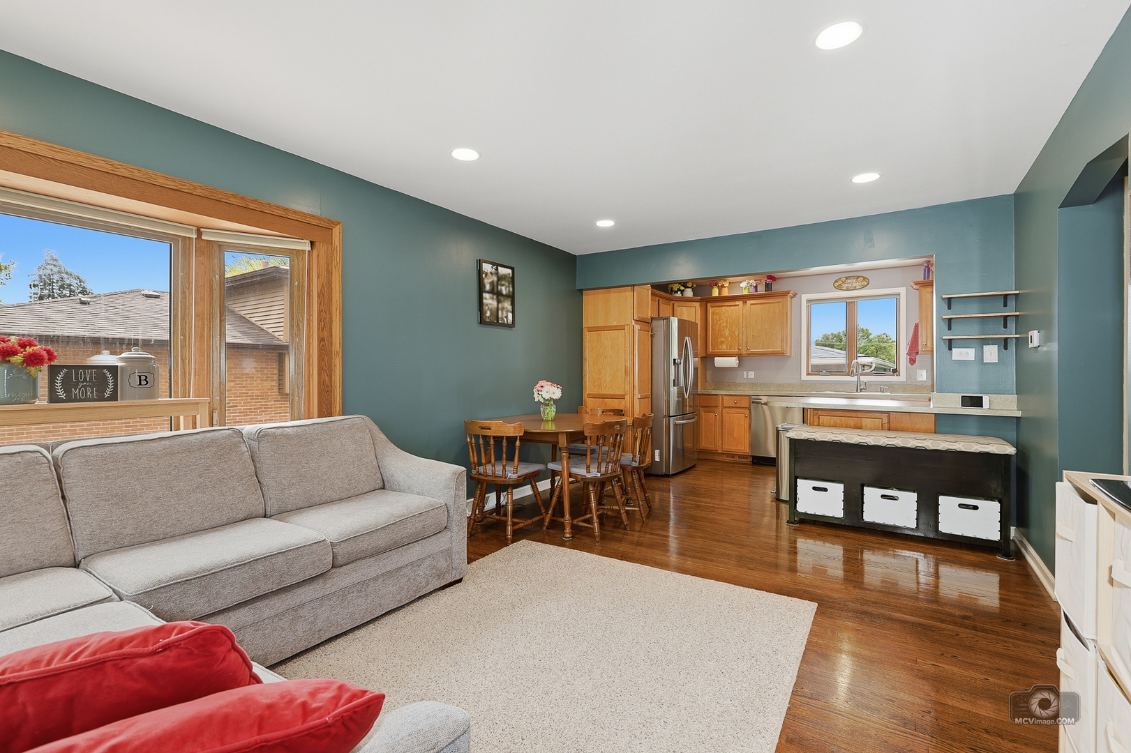 16806 Forest View Drive, Tinley Park, IL 60477