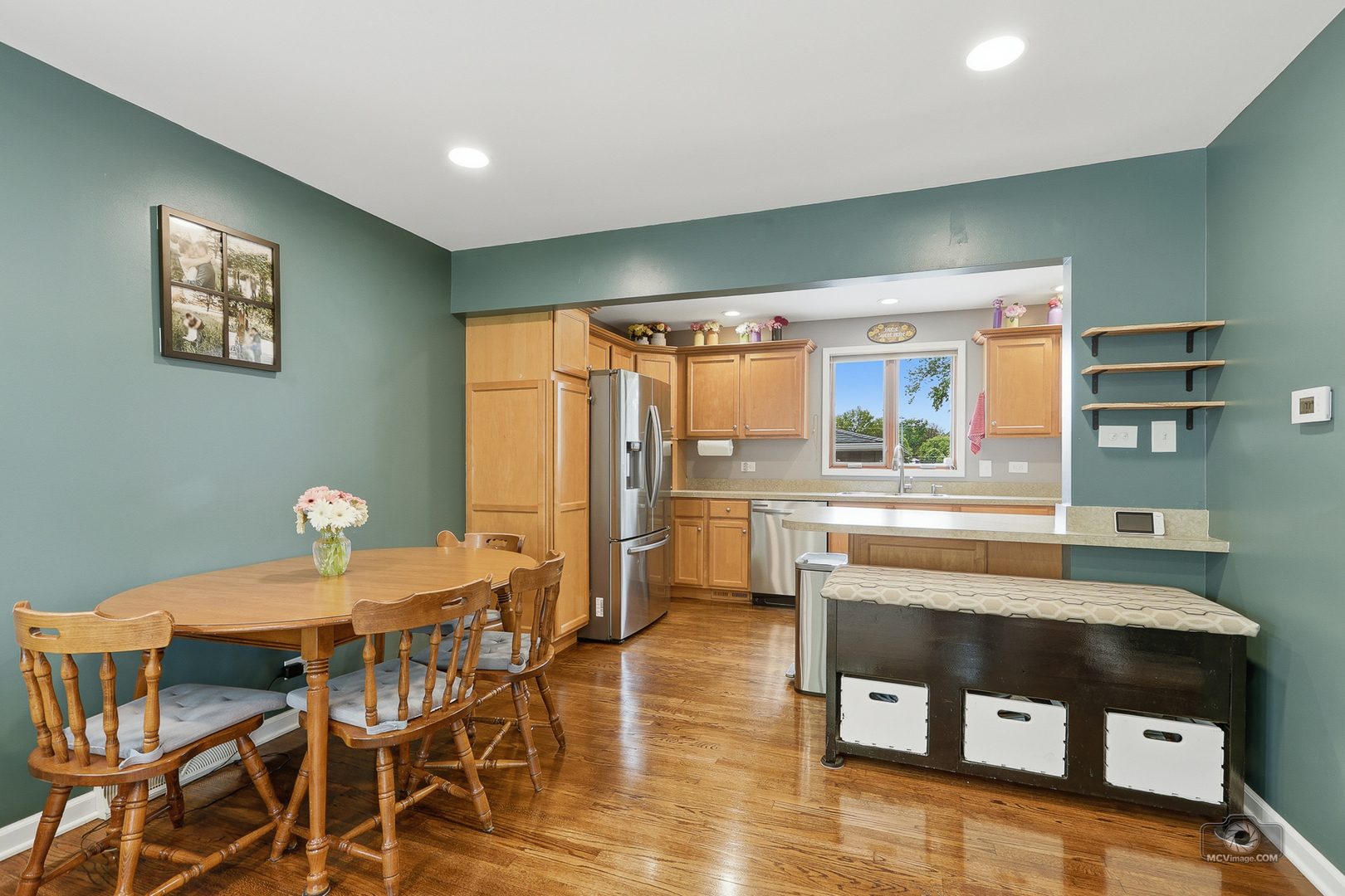 16806 Forest View Drive, Tinley Park, IL 60477