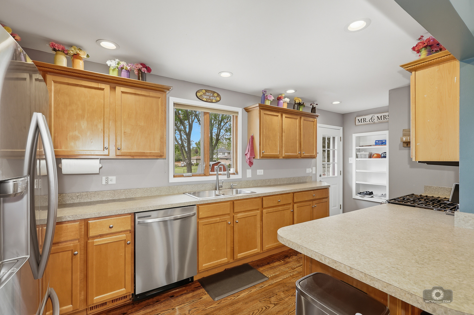 16806 Forest View Drive, Tinley Park, IL 60477