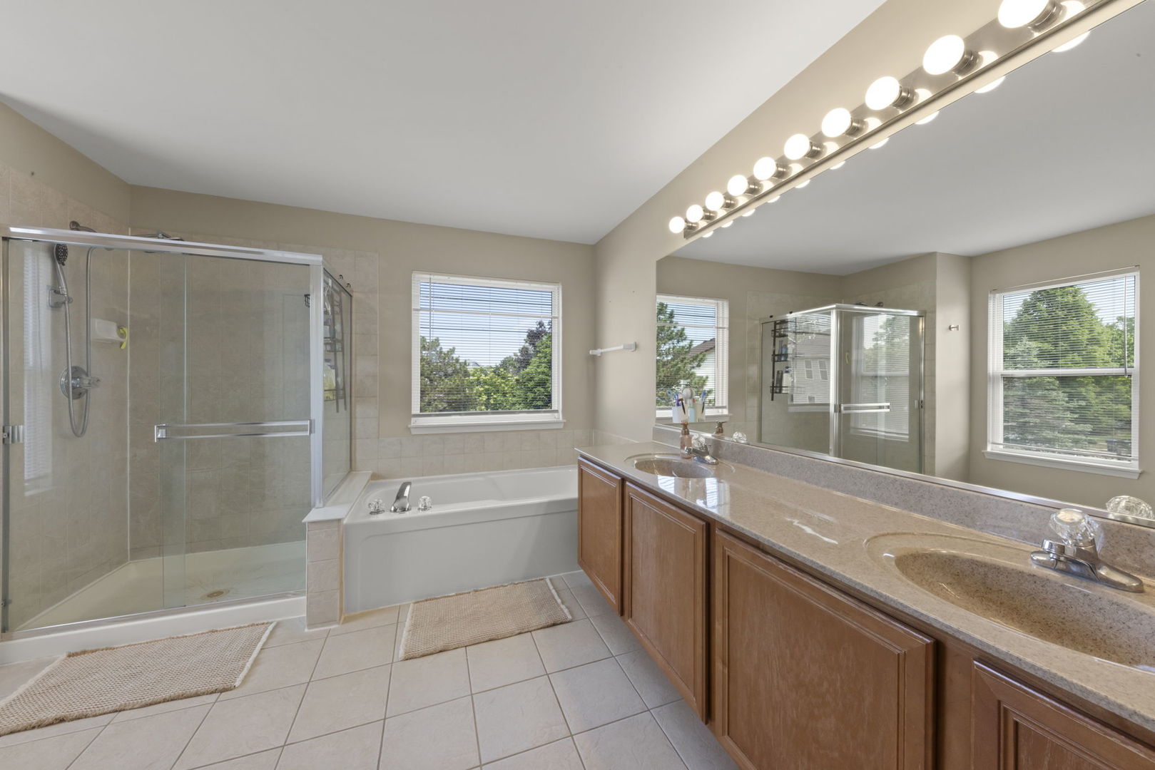 621 Lake Cornish Way, Algonquin, IL 60102