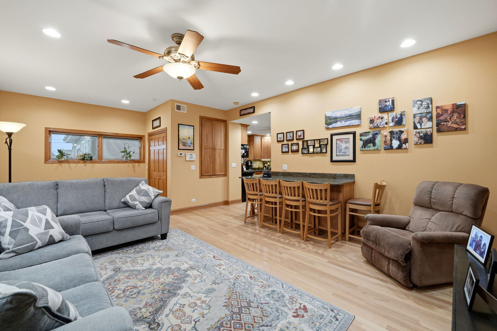 3505 N Nottingham Avenue, Chicago, IL 60634