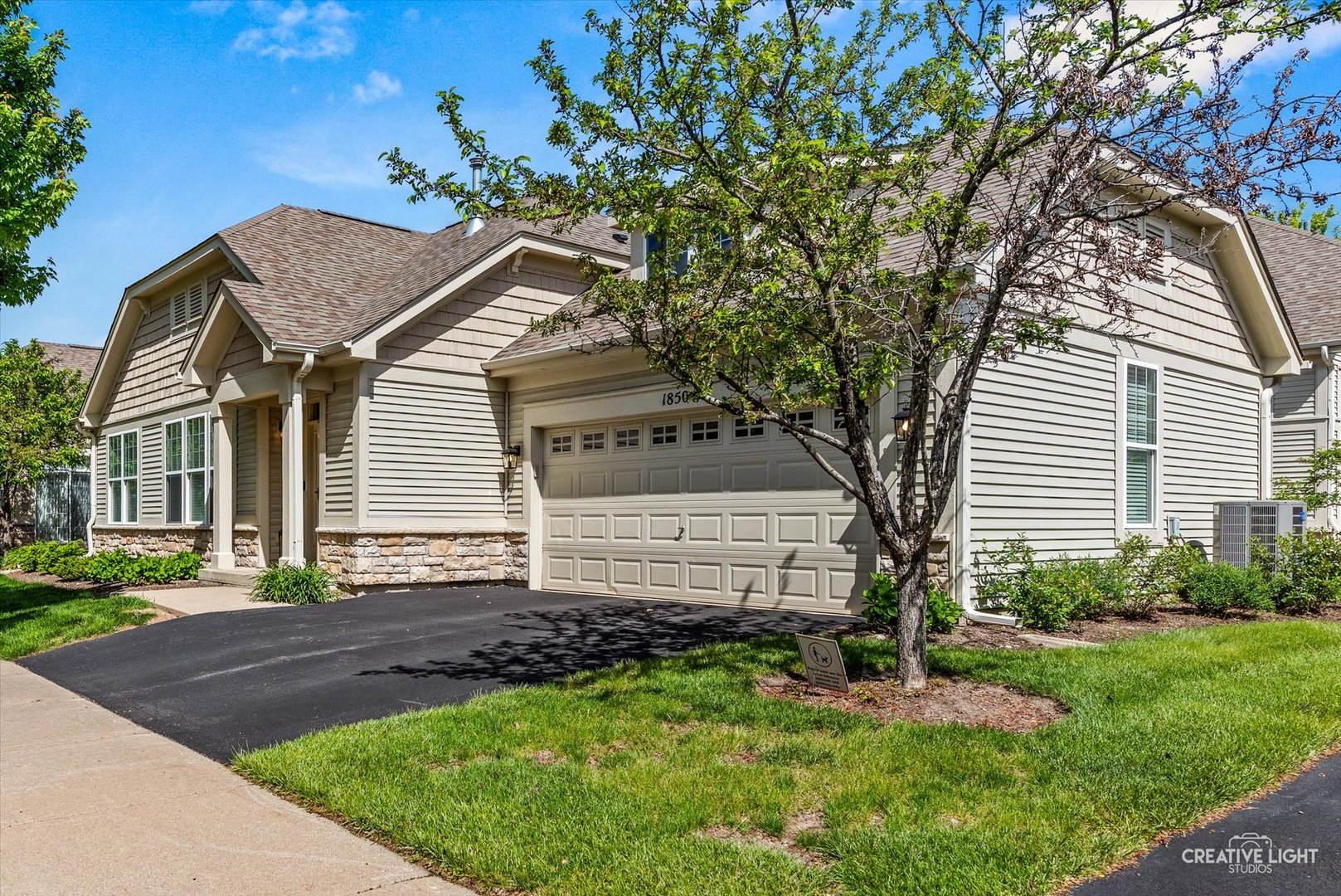 1850 FOXRIDGE Court, Aurora, IL 60502