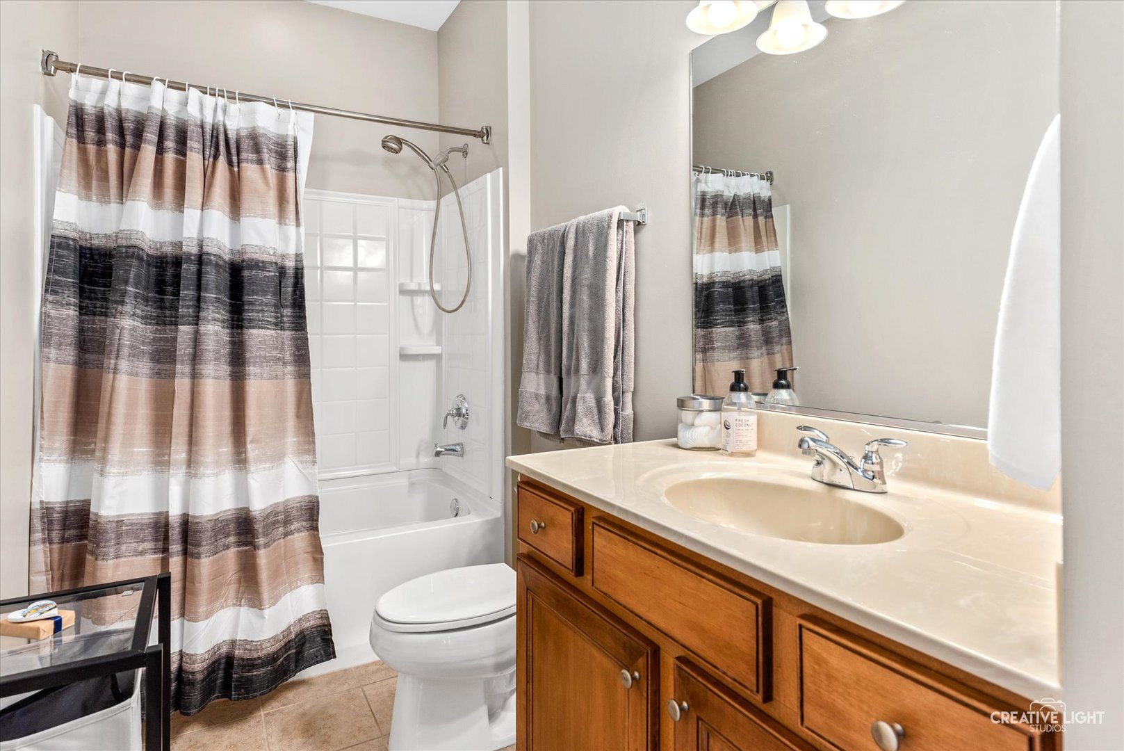 1850 FOXRIDGE Court, Aurora, IL 60502