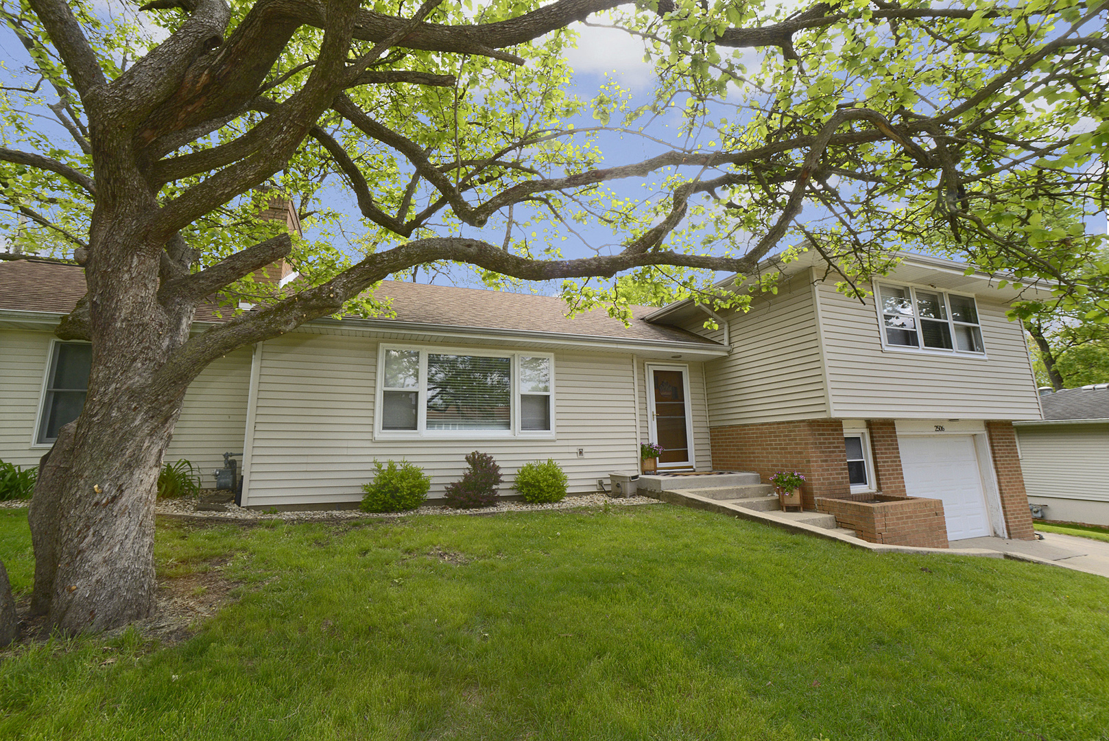 2506 Sunset Boulevard, Ottawa, IL 61350