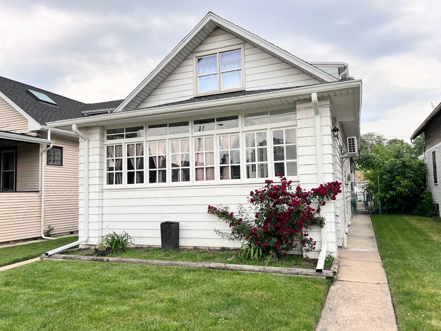 5628 W Eastwood Avenue #GR, Chicago, IL 60630