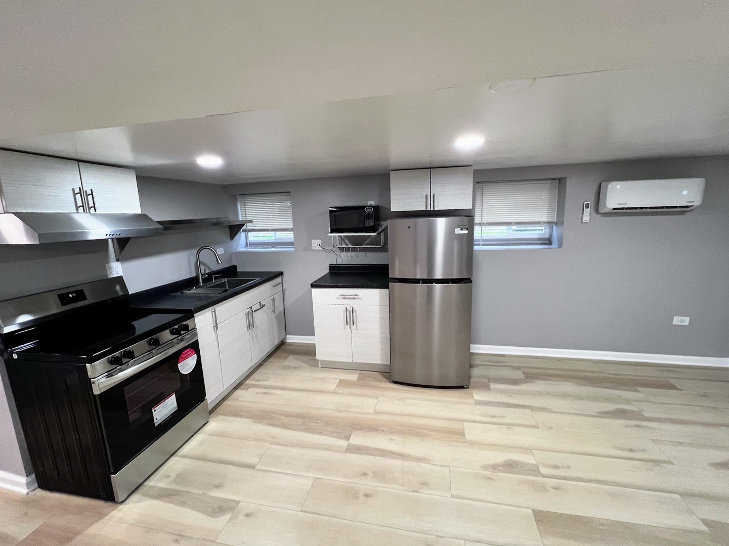 5628 W Eastwood Avenue #GR, Chicago, IL 60630