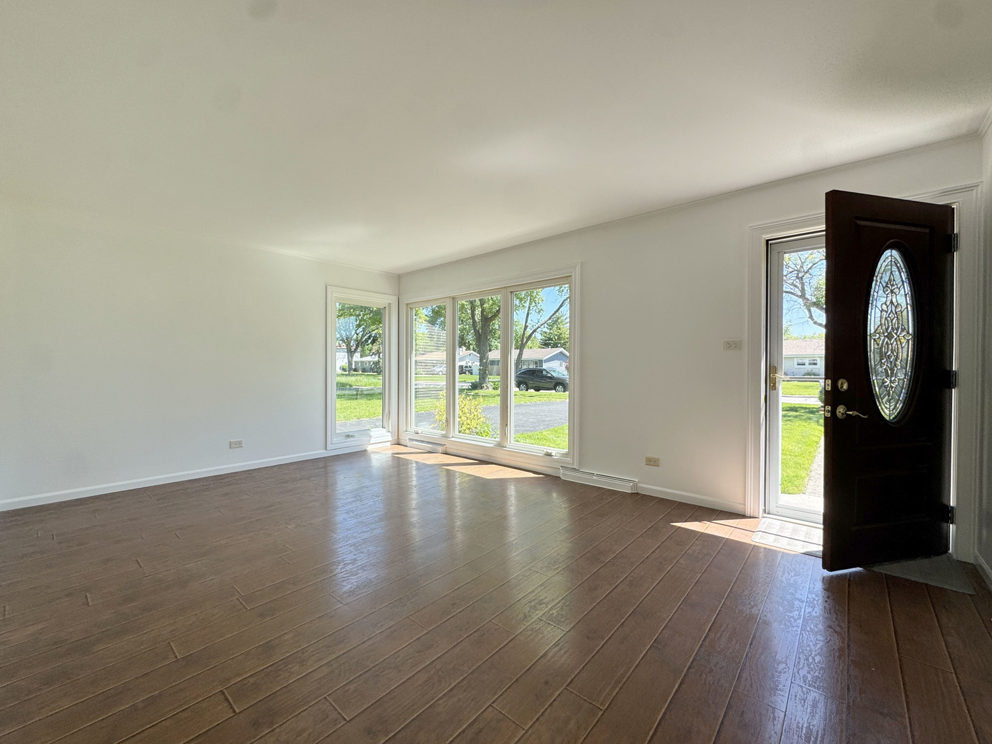 350 N 2nd Avenue, Villa Park, IL 60181
