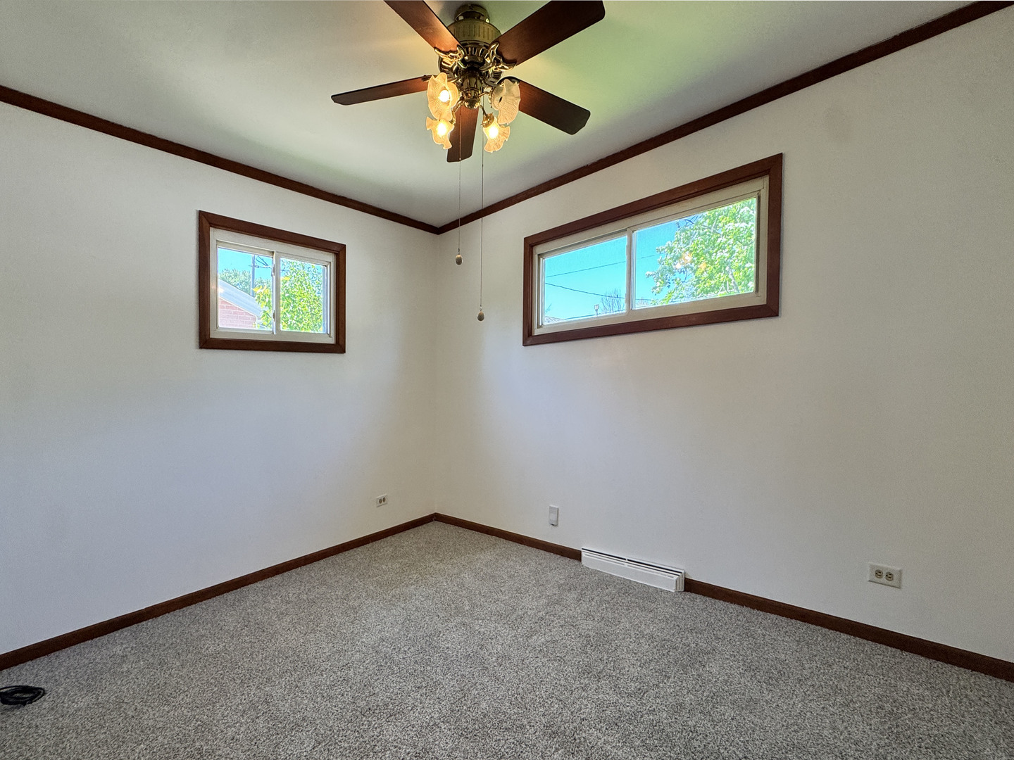 350 N 2nd Avenue, Villa Park, IL 60181