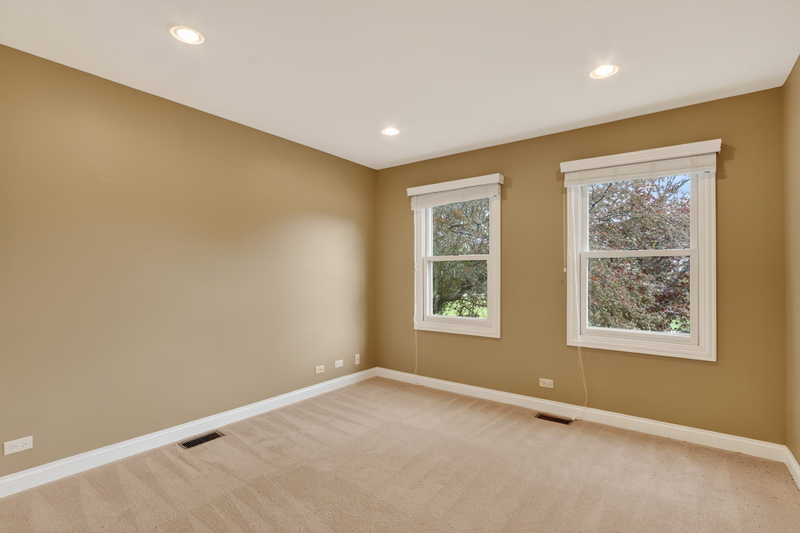 180 Red Hawk Path, Gilberts, IL 60136