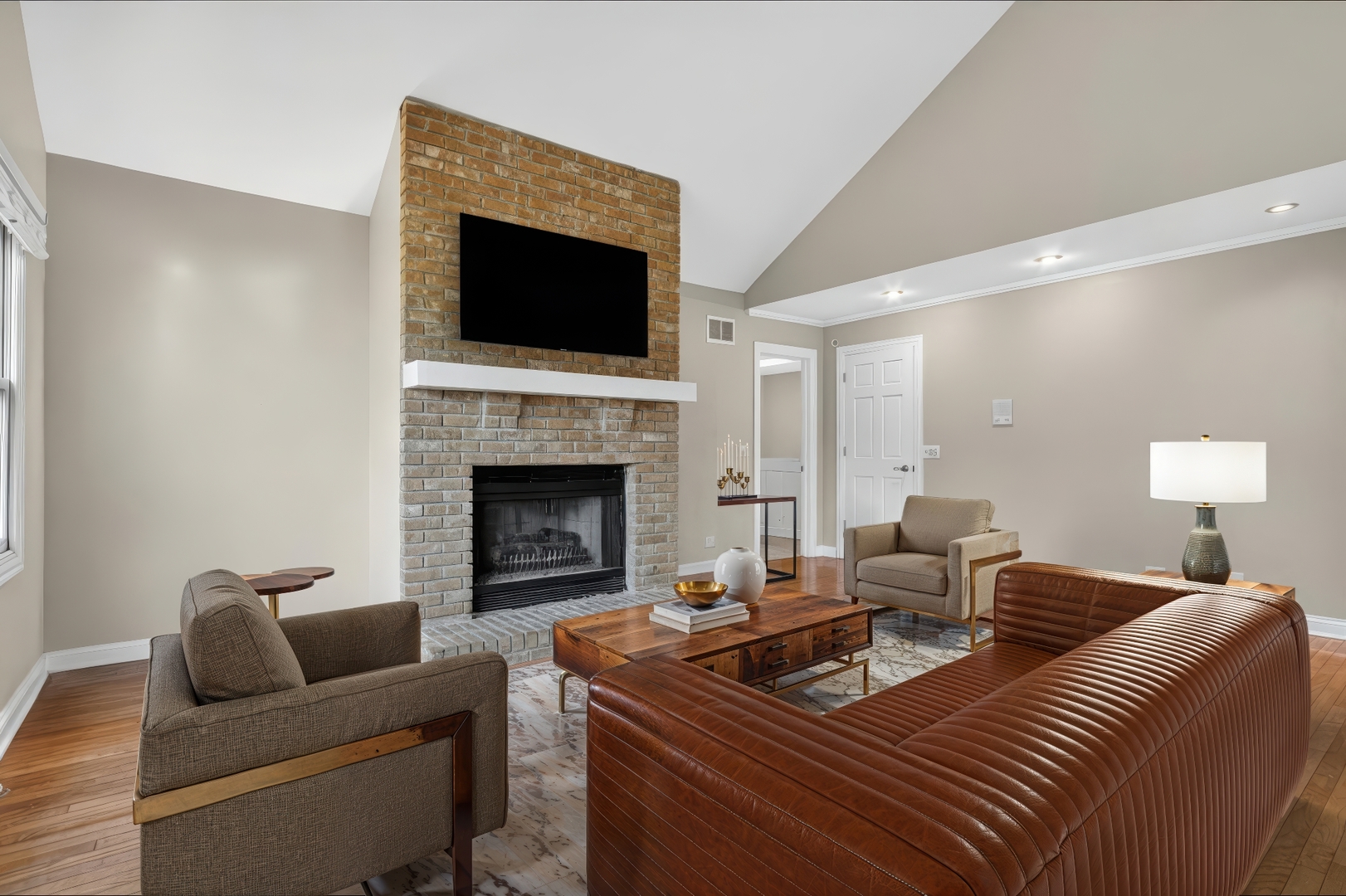180 Red Hawk Path, Gilberts, IL 60136