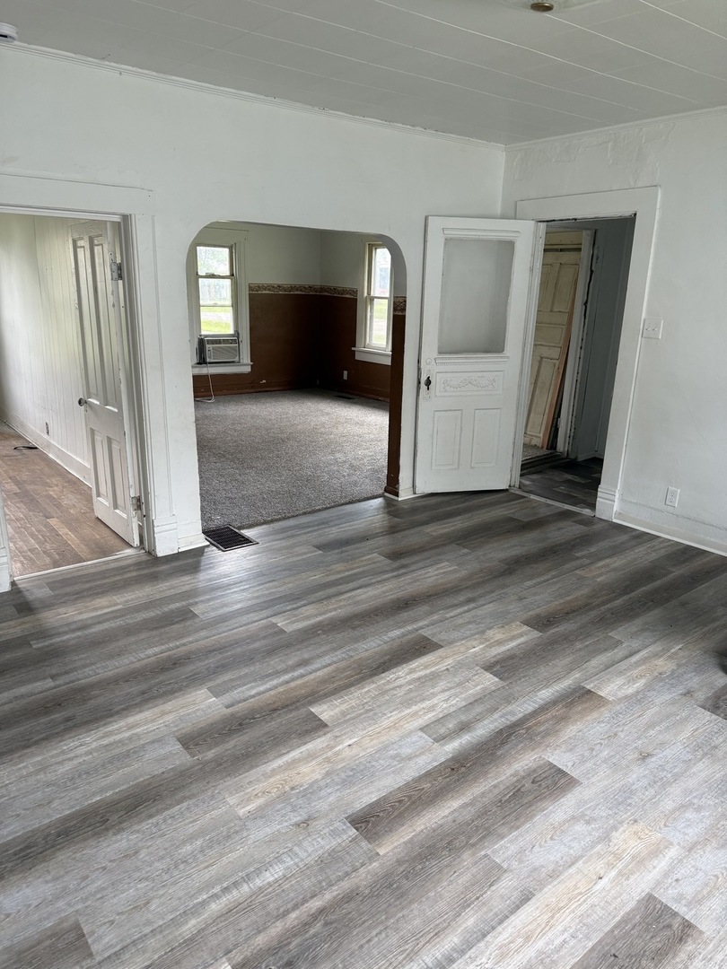 105 W Columbus Street, Sibley, IL 61773