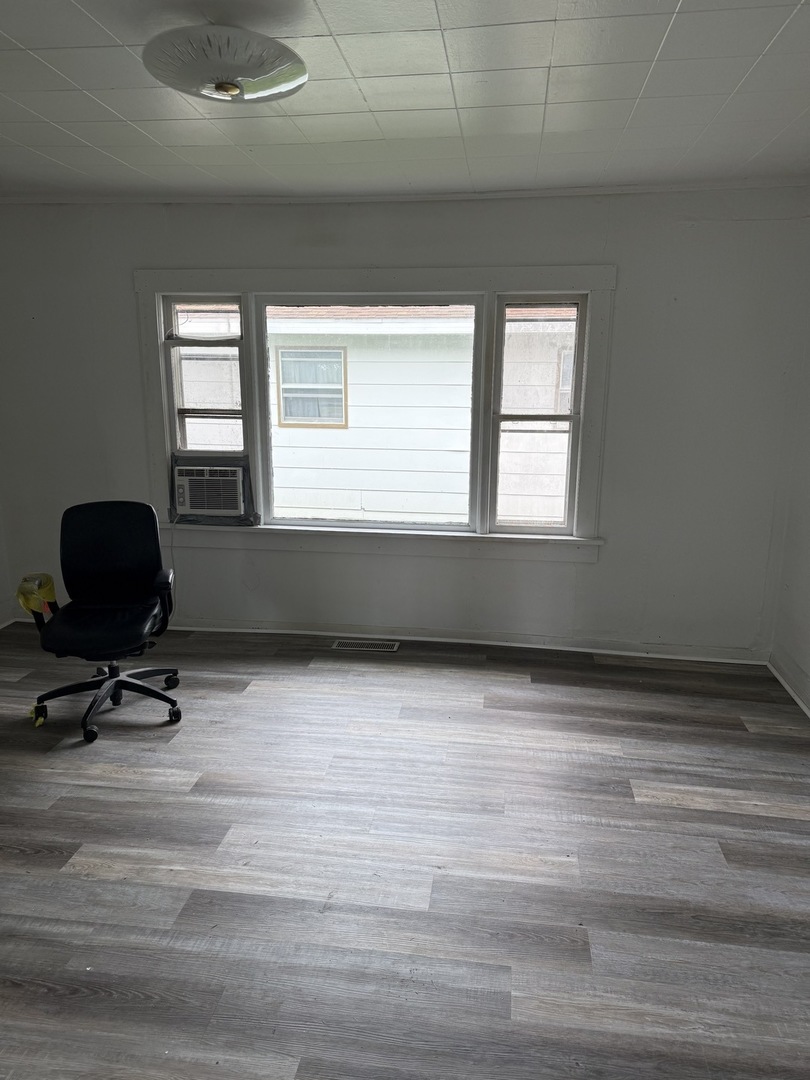 105 W Columbus Street, Sibley, IL 61773