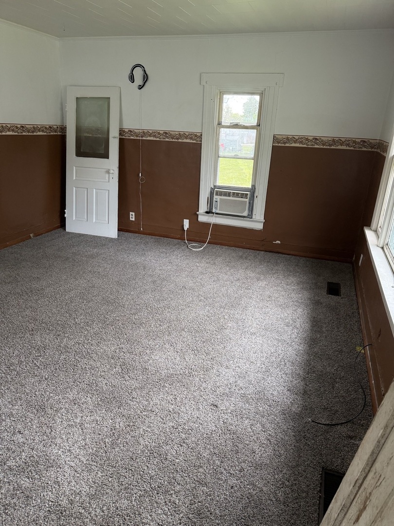 105 W Columbus Street, Sibley, IL 61773