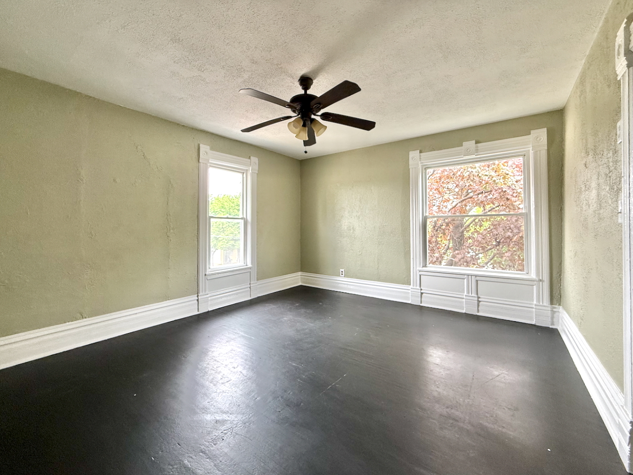 203 Symphony Way #B, Elgin, IL 60120