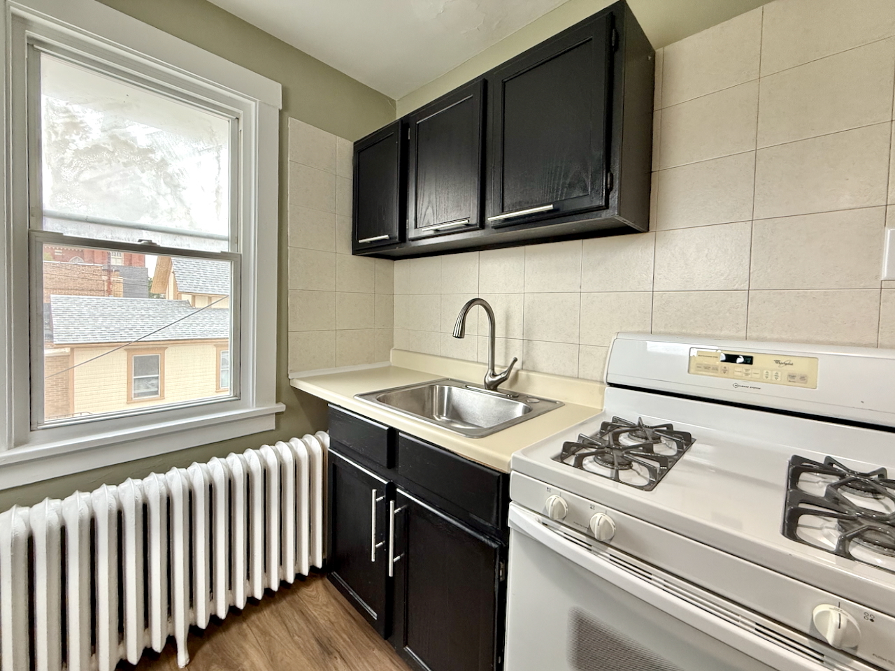 203 Symphony Way #B, Elgin, IL 60120