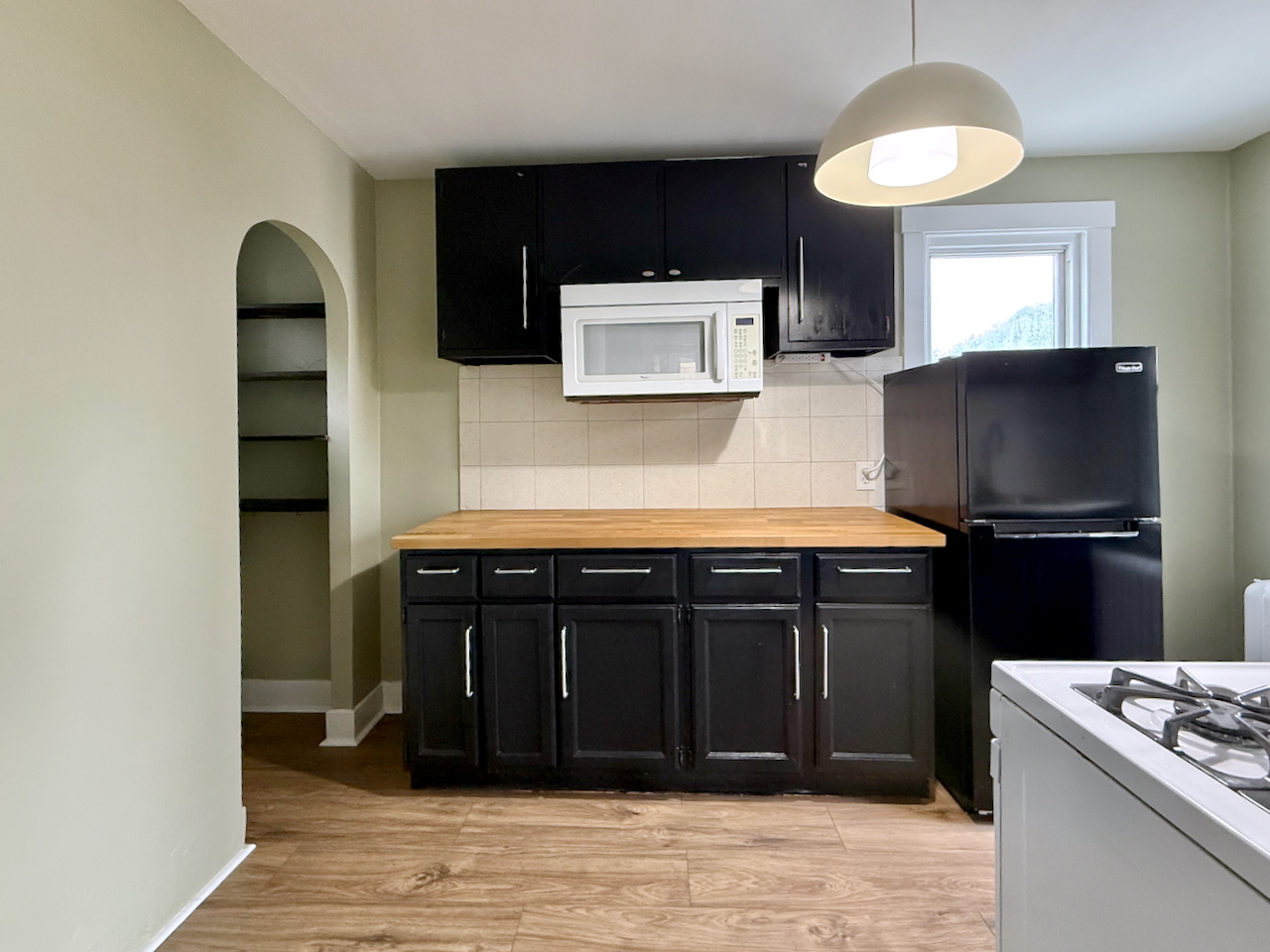 203 Symphony Way #B, Elgin, IL 60120
