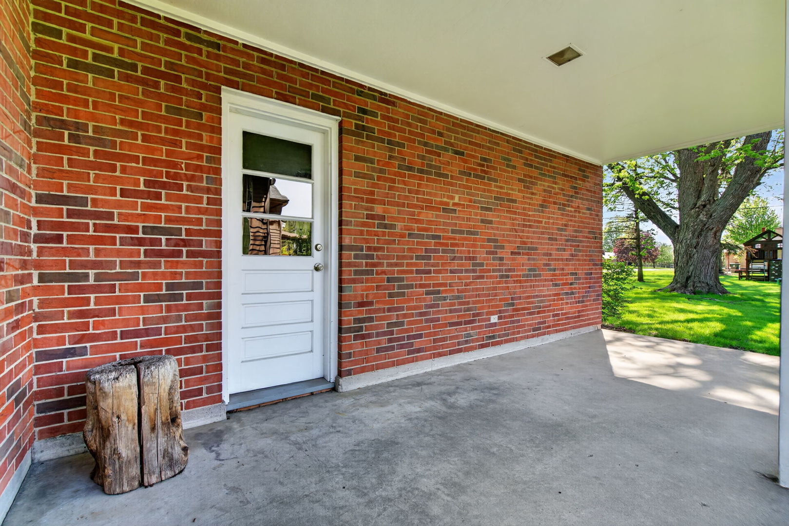 2275 Garden Road, Aurora, IL 60506