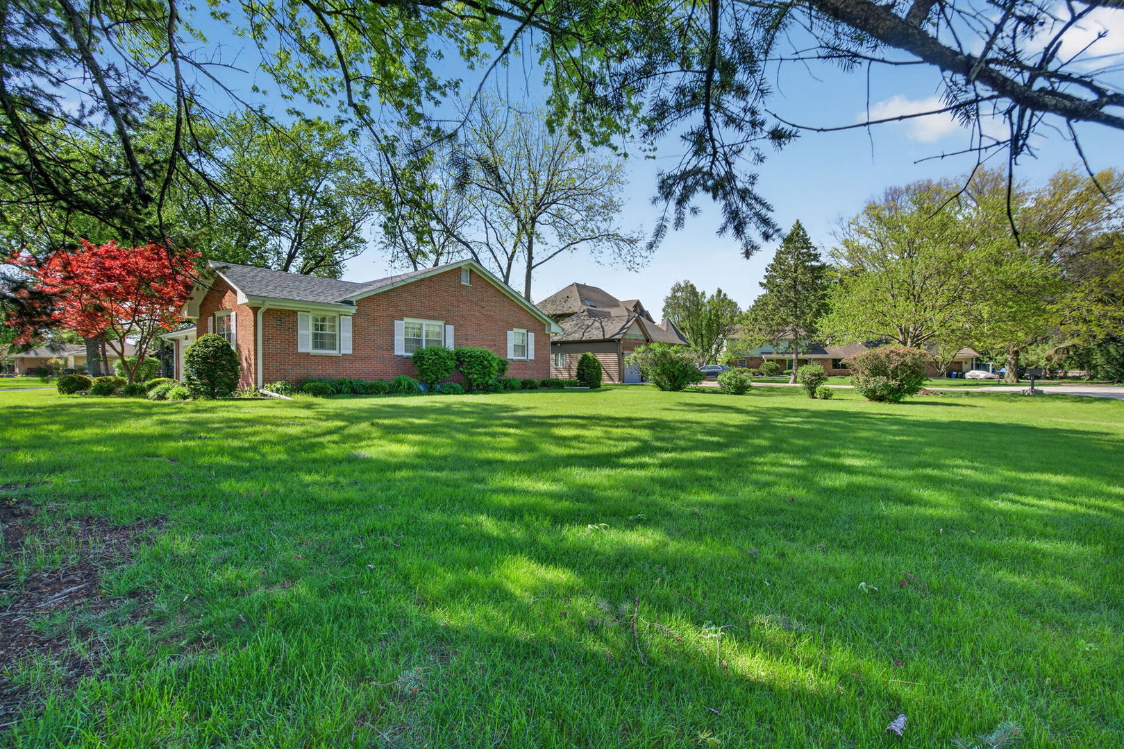 2275 Garden Road, Aurora, IL 60506