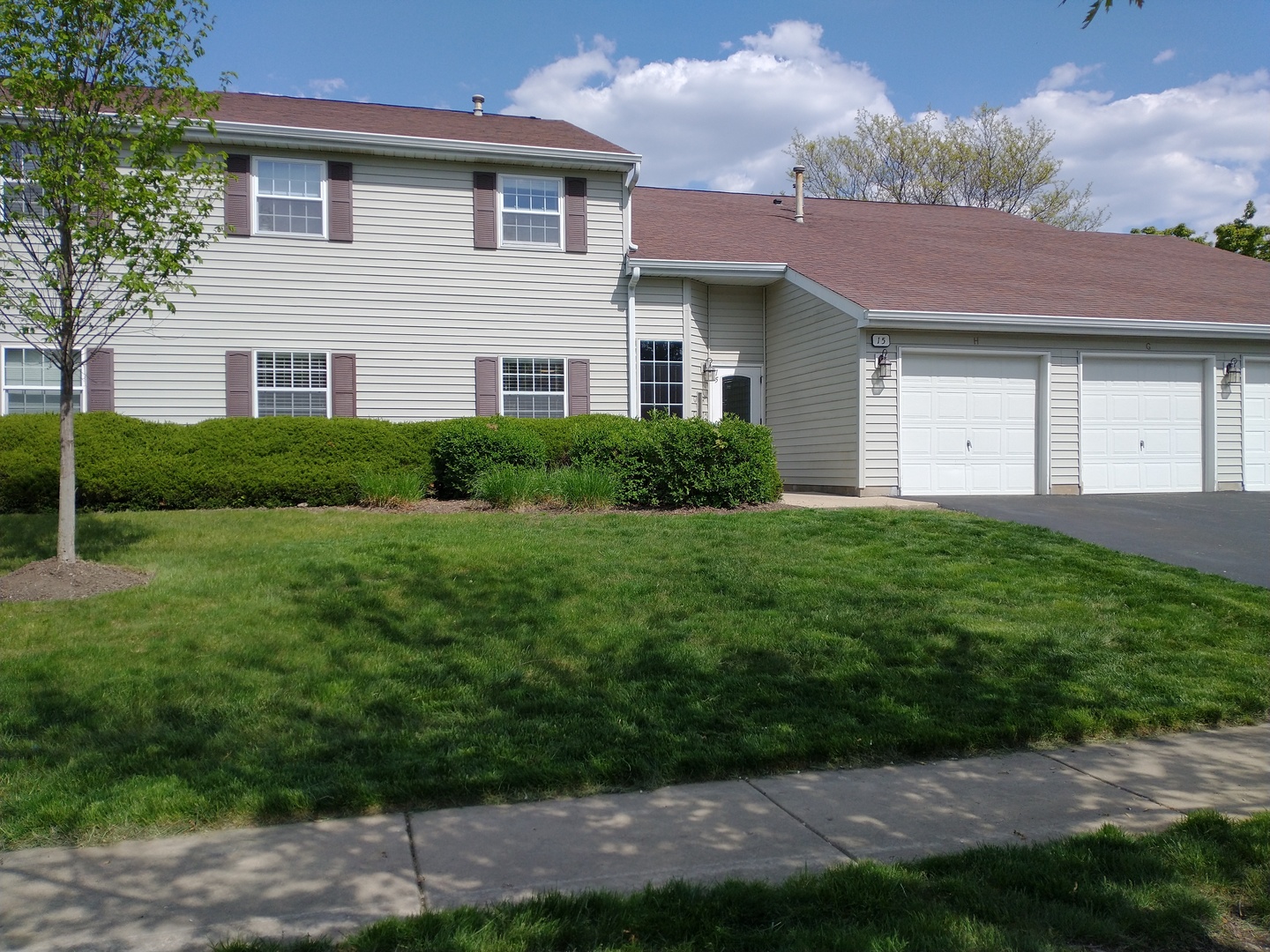 15 Gant Circle #C, Streamwood, IL 60107