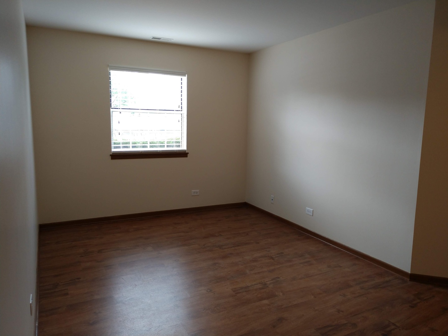 15 Gant Circle #C, Streamwood, IL 60107