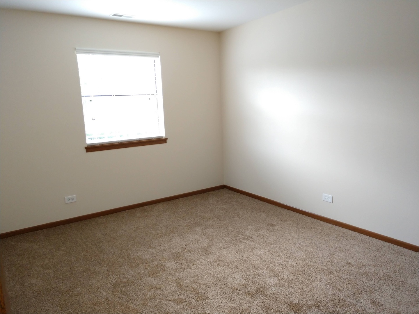 15 Gant Circle #C, Streamwood, IL 60107