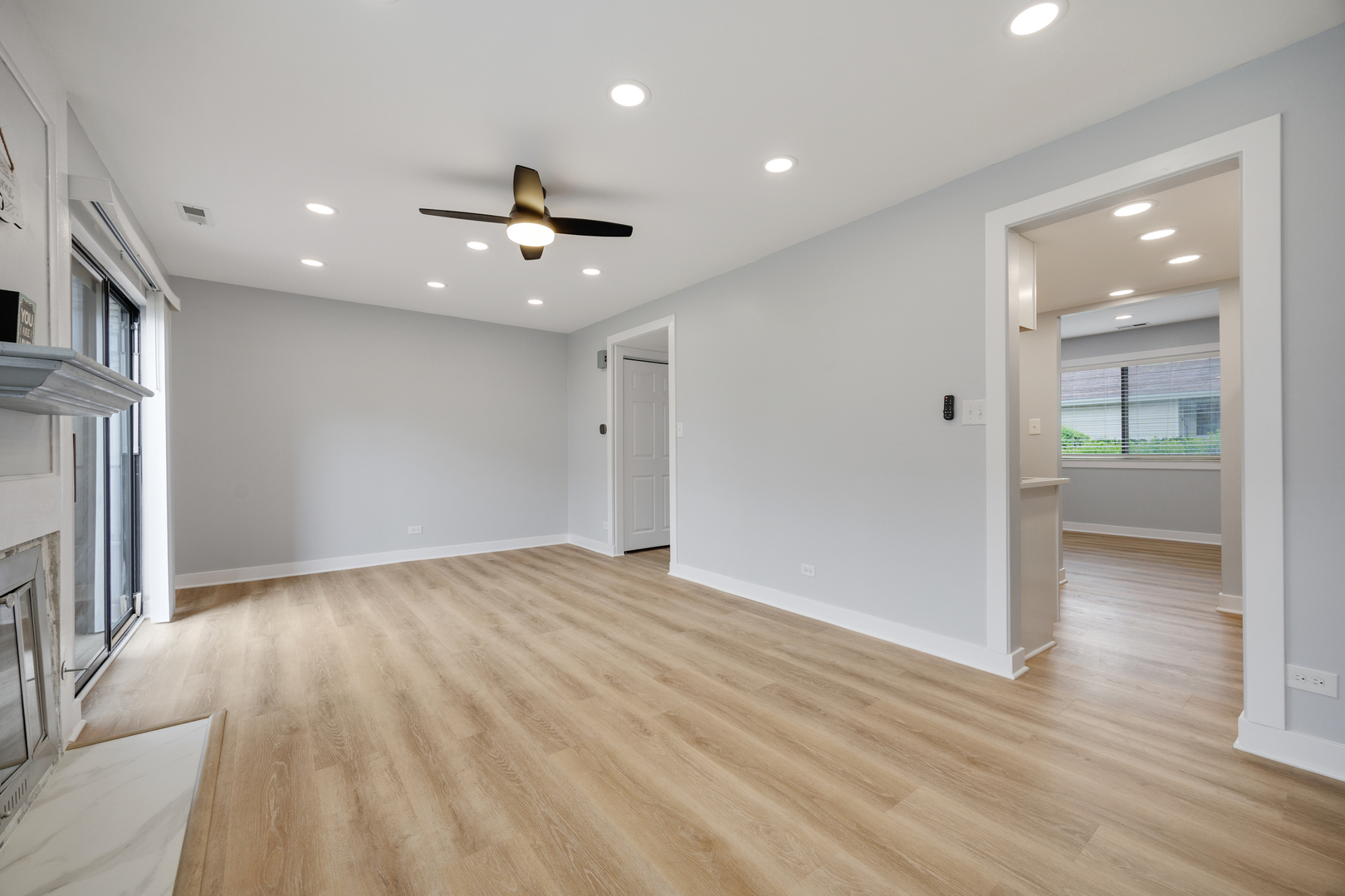 1624 E Waterford Lane, Palatine, IL 60074