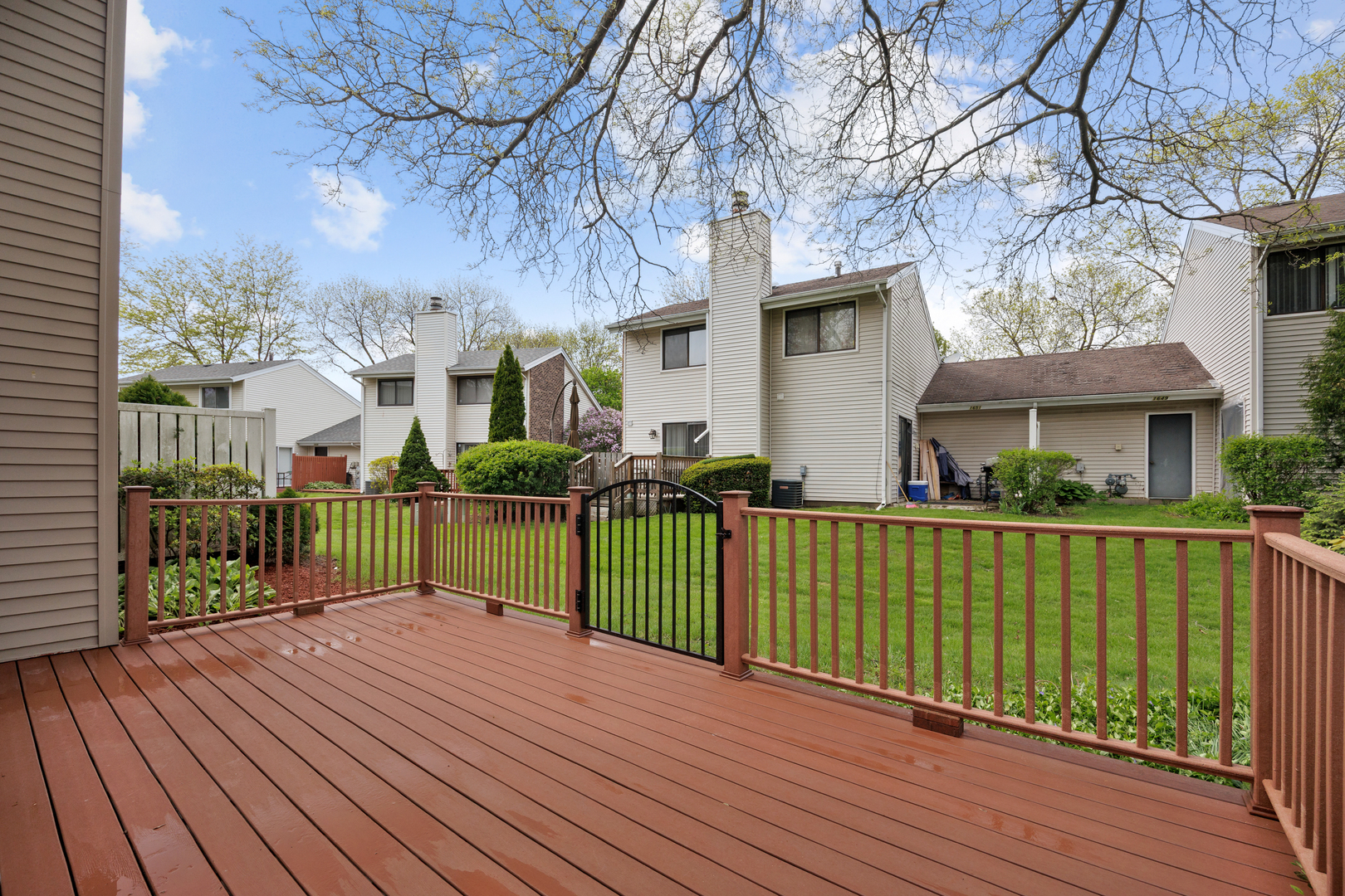 1624 E Waterford Lane, Palatine, IL 60074