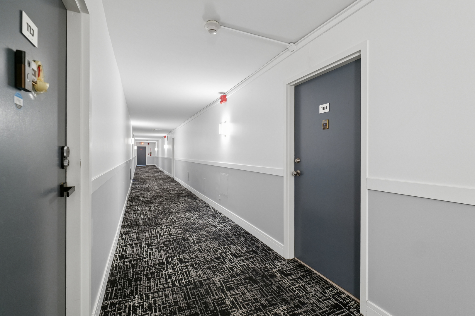 40 N Tower Road #11H, Oak Brook, IL 60523
