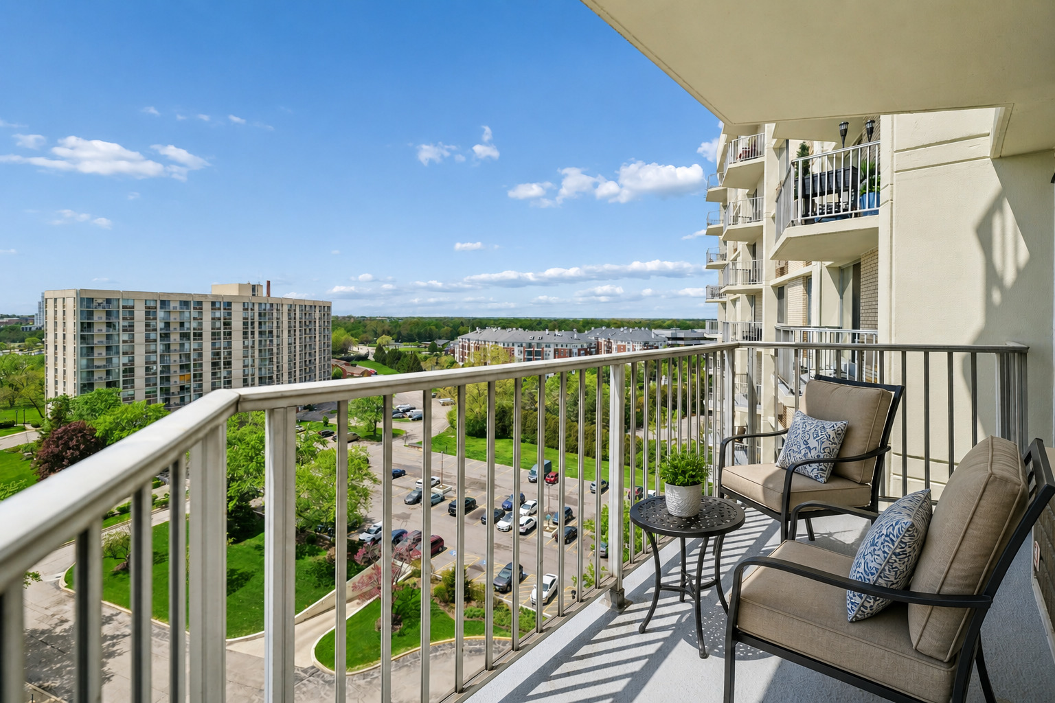 40 N Tower Road #11H, Oak Brook, IL 60523