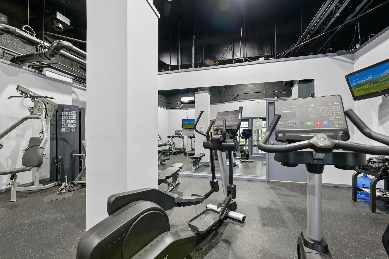 40 N Tower Road #11H, Oak Brook, IL 60523