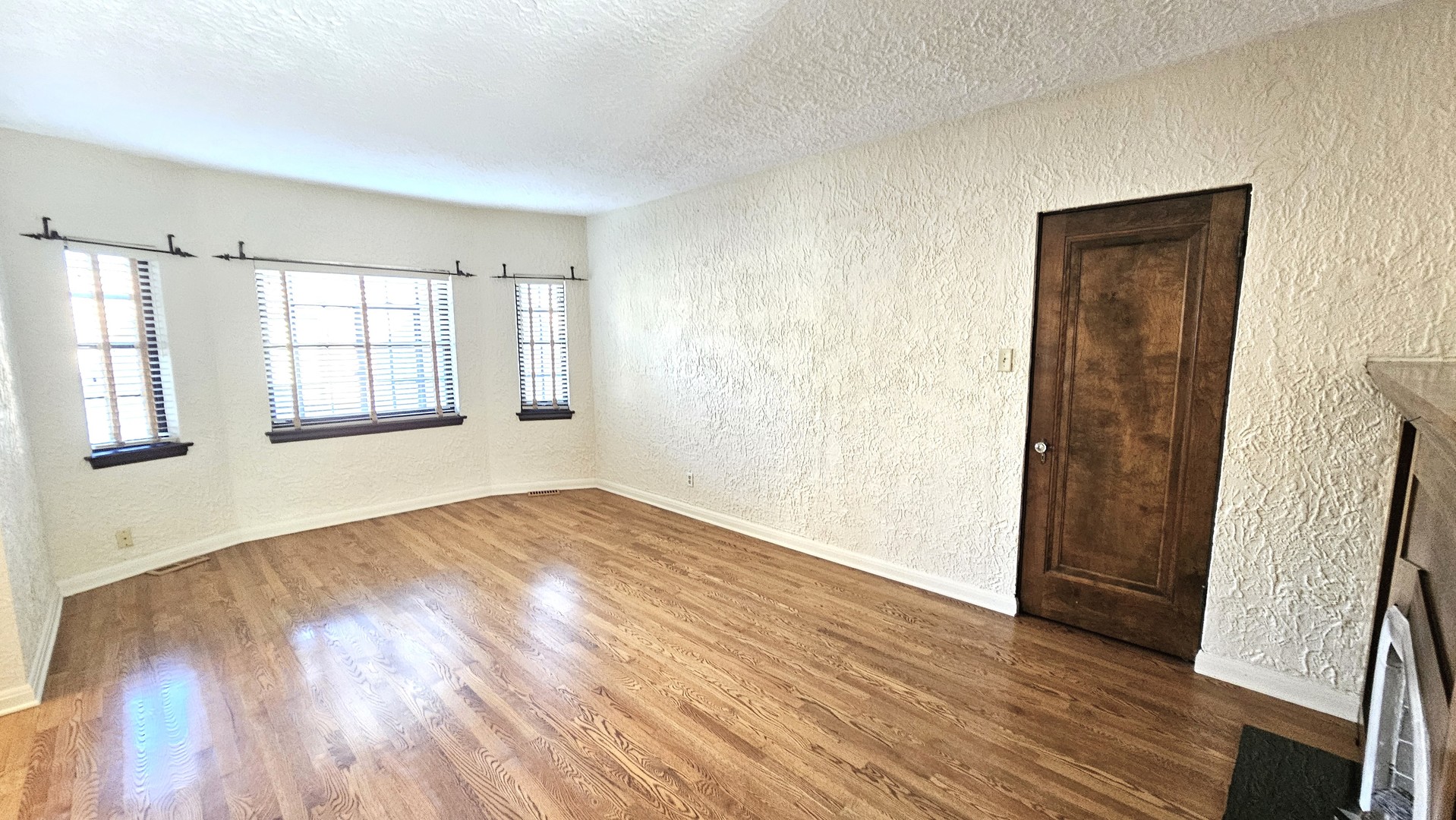410 N Raynor Avenue #1W, Joliet, IL 60435