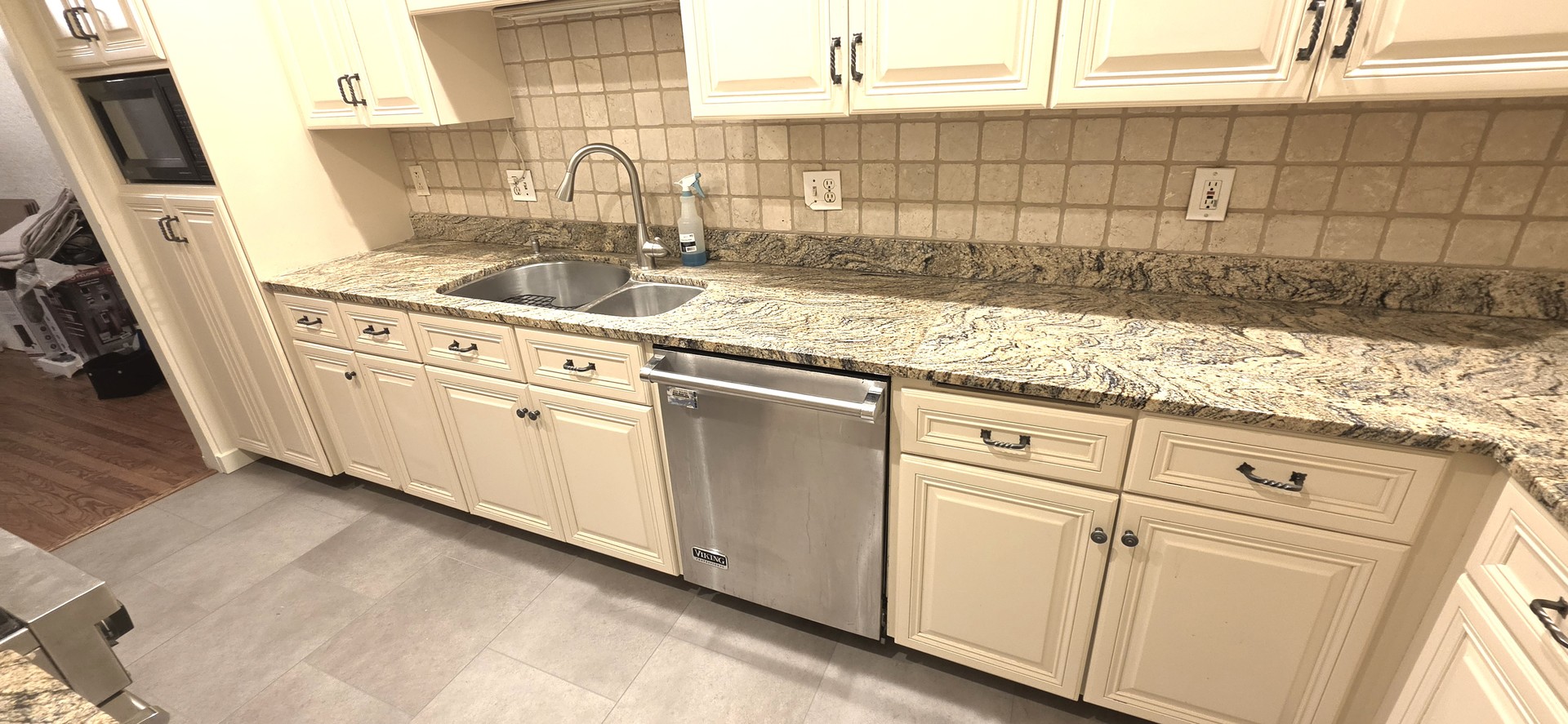 410 N Raynor Avenue #1W, Joliet, IL 60435