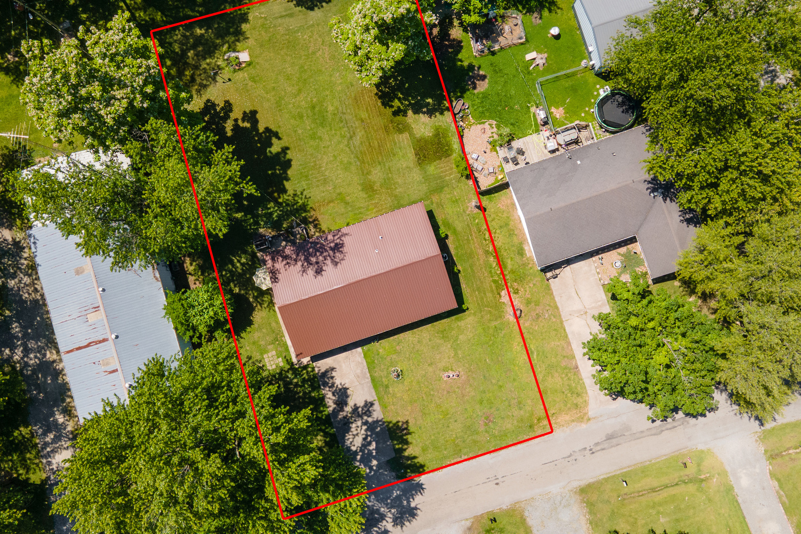 209 N West Street, Elkville, IL 62932