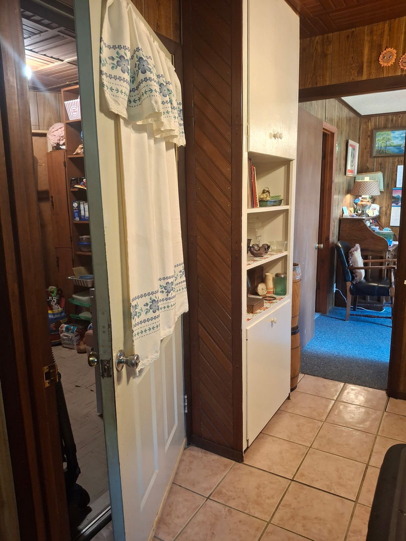 209 N West Street, Elkville, IL 62932