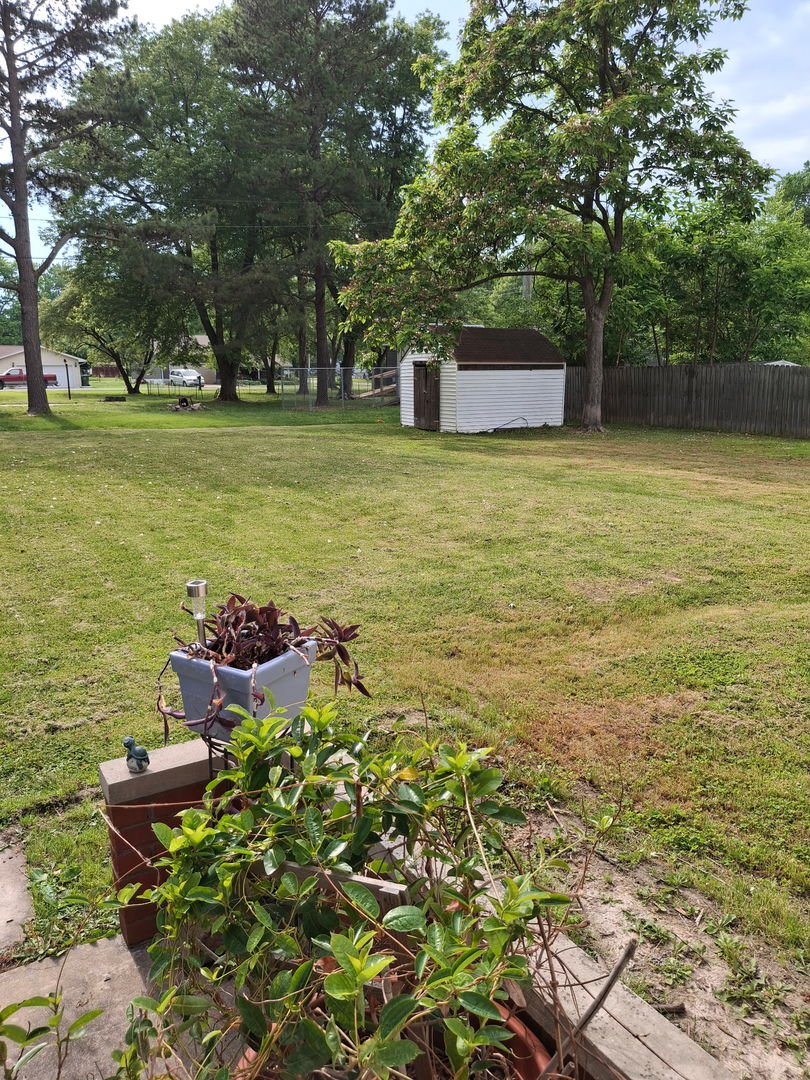 209 N West Street, Elkville, IL 62932