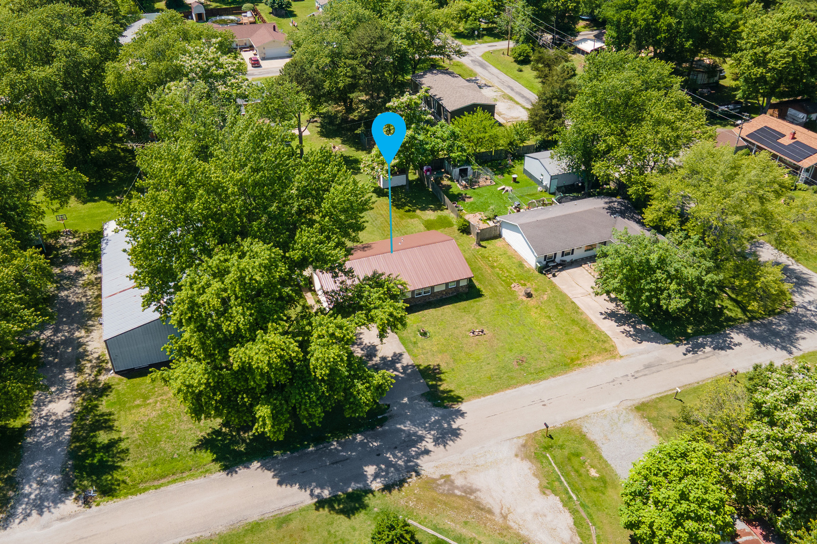 209 N West Street, Elkville, IL 62932