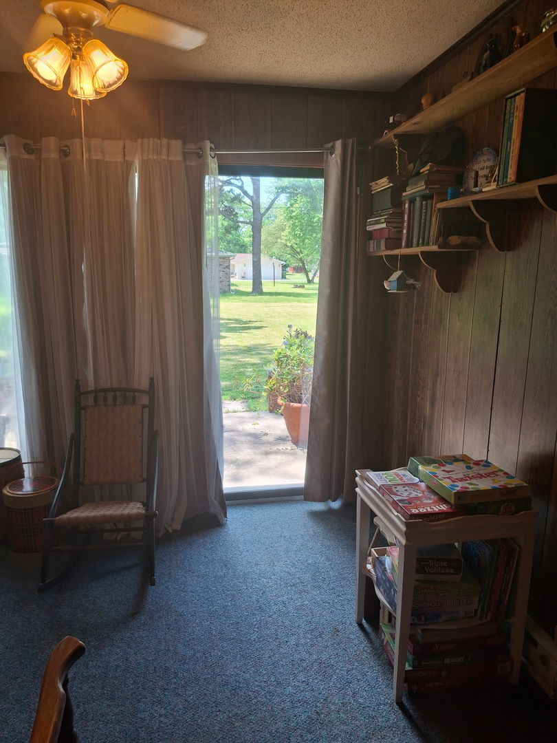 209 N West Street, Elkville, IL 62932