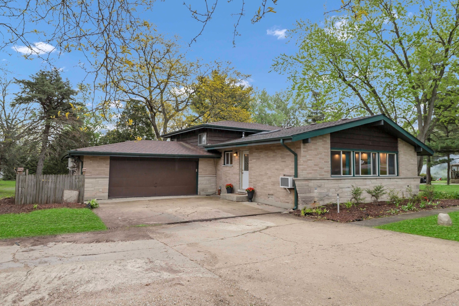 2N629 Jefferson Street, West Chicago, IL 60185