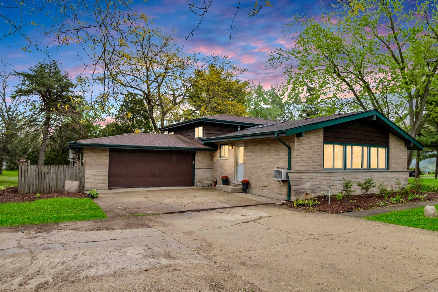 2N629 Jefferson Street, West Chicago, IL 60185
