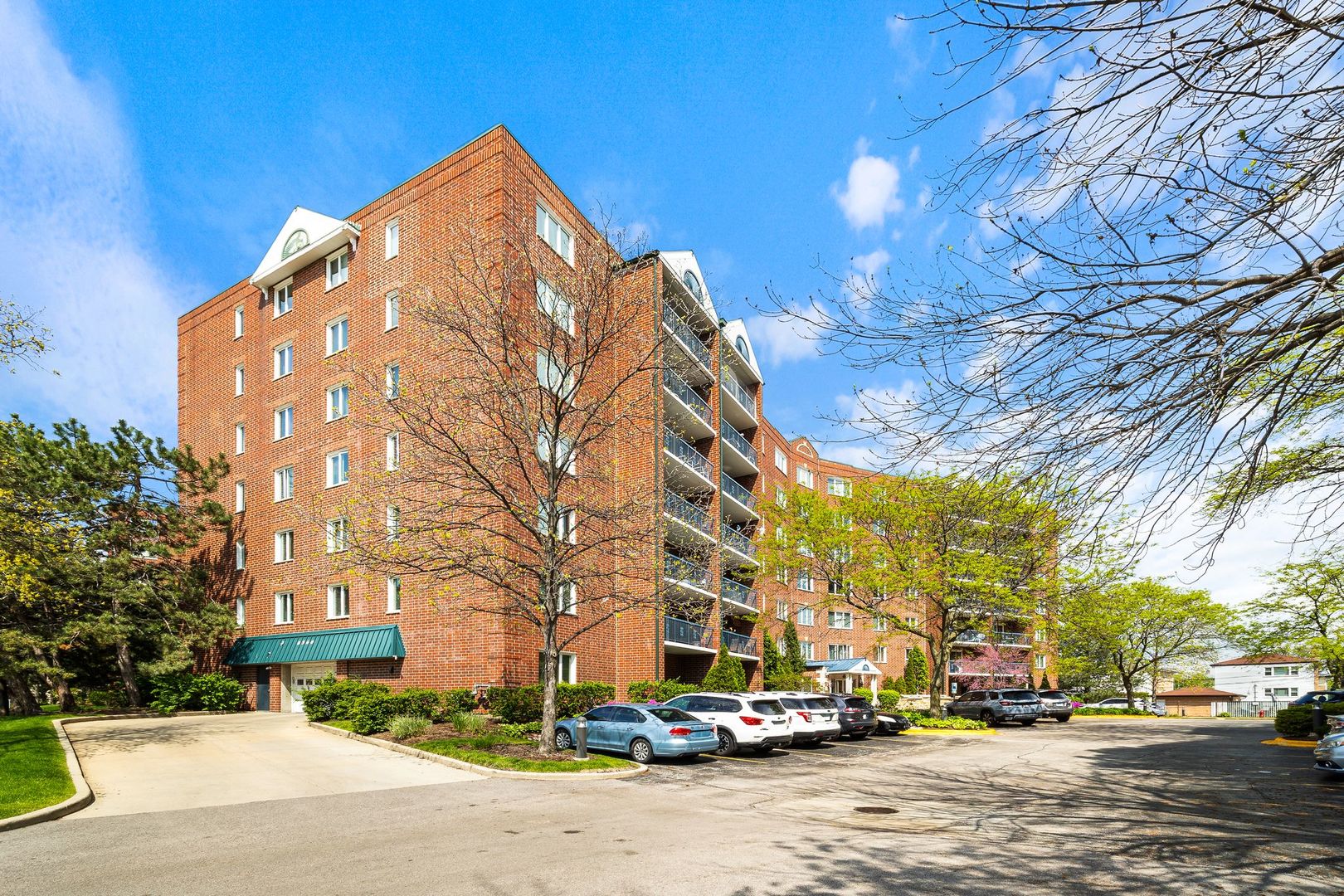 8560 W Foster Avenue #203, Norridge, IL 60706