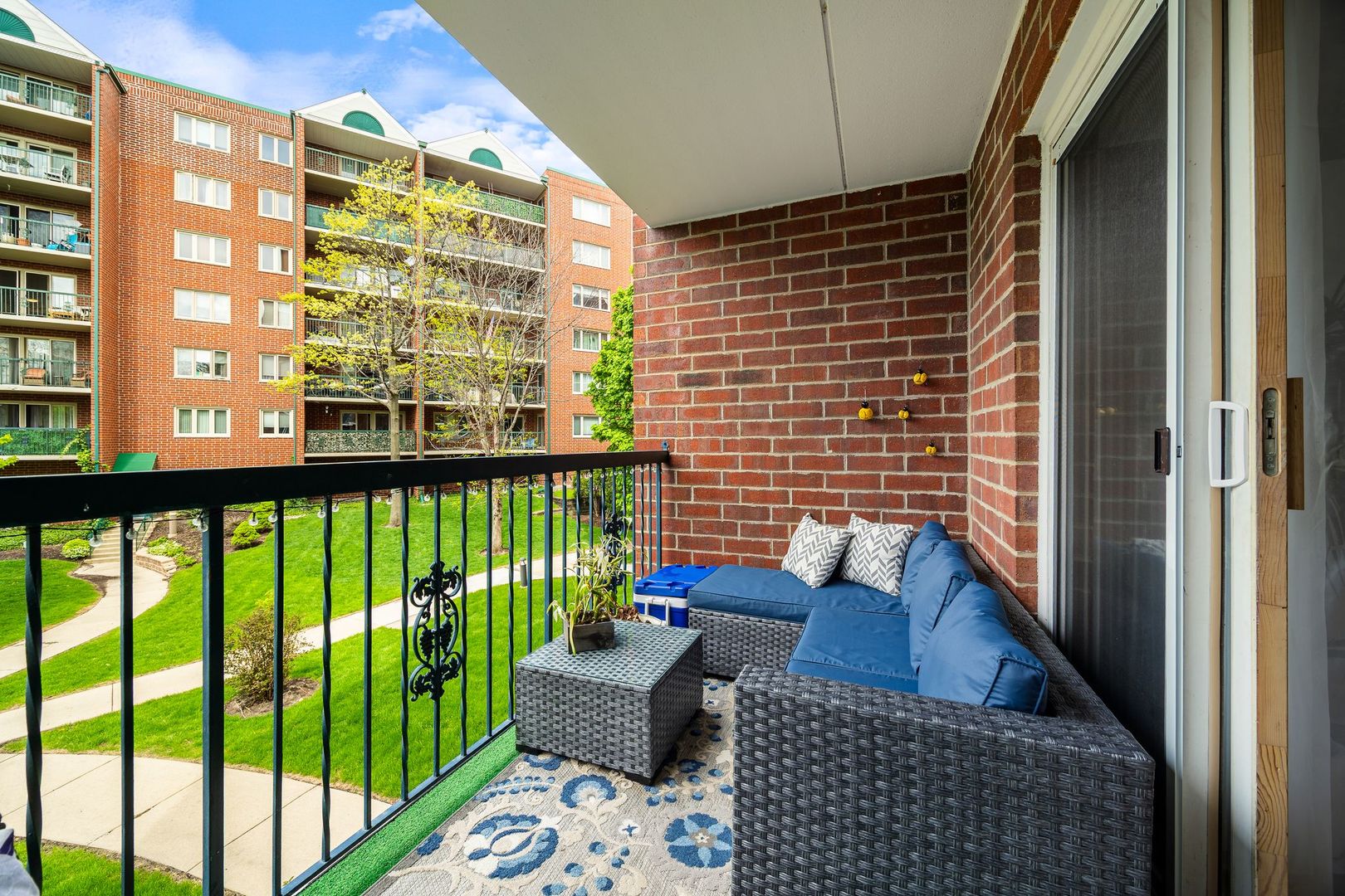 8560 W Foster Avenue #203, Norridge, IL 60706