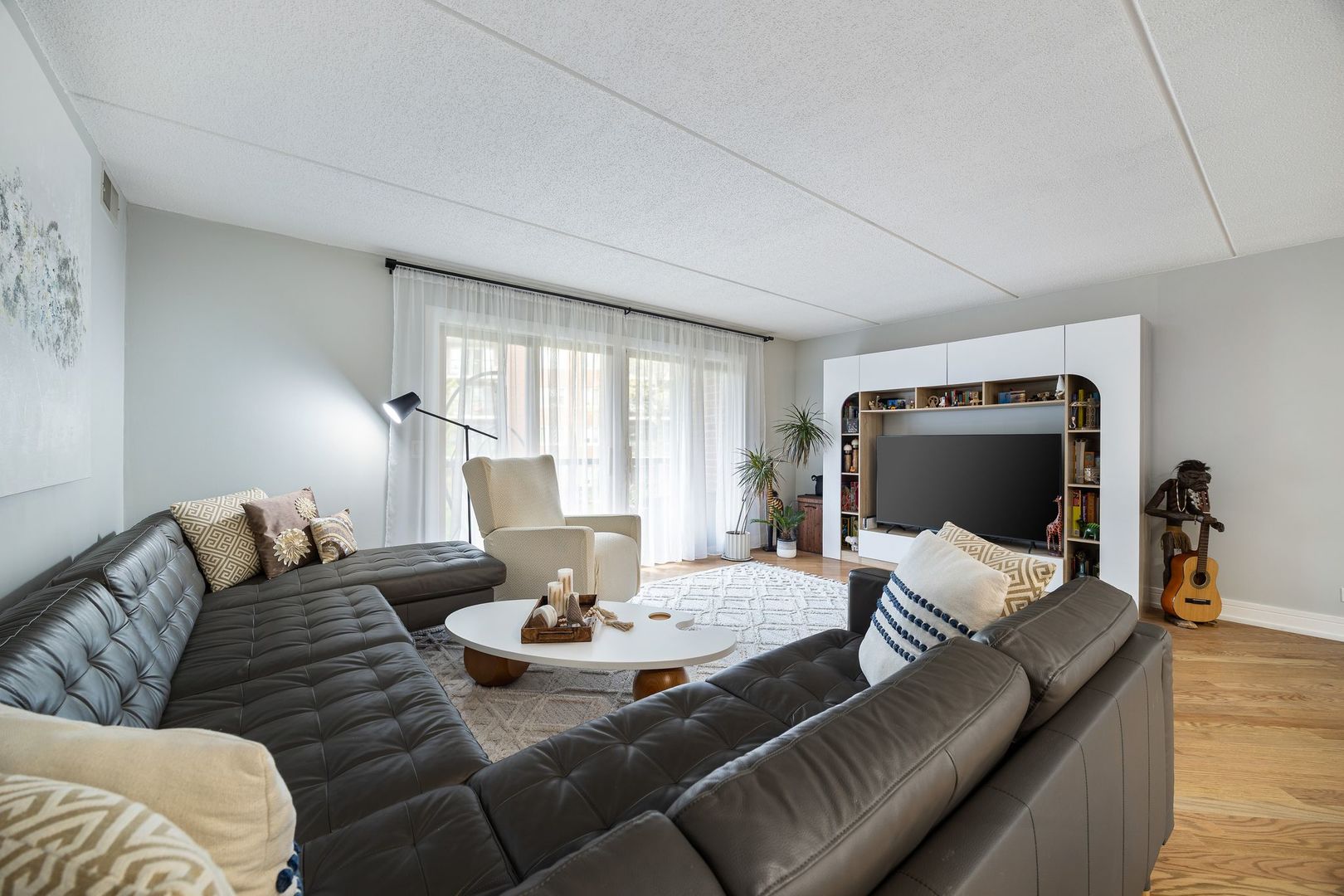 8560 W Foster Avenue #203, Norridge, IL 60706
